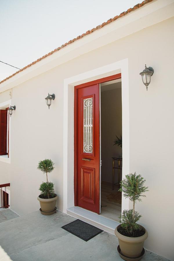 Yard Rooms Corinth Экстерьер фото