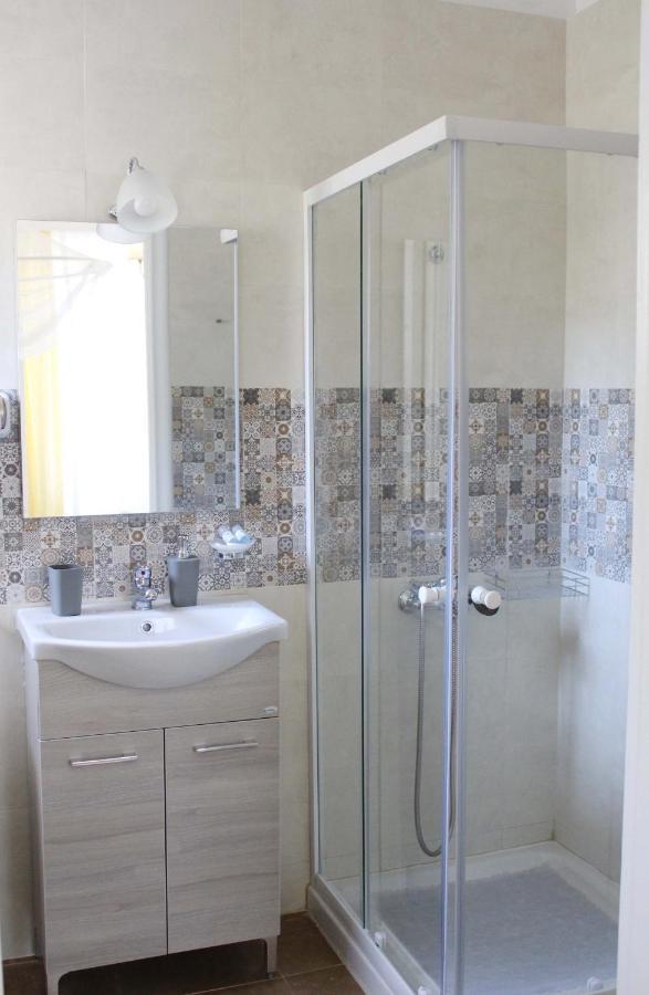 Yard Rooms Corinth Экстерьер фото