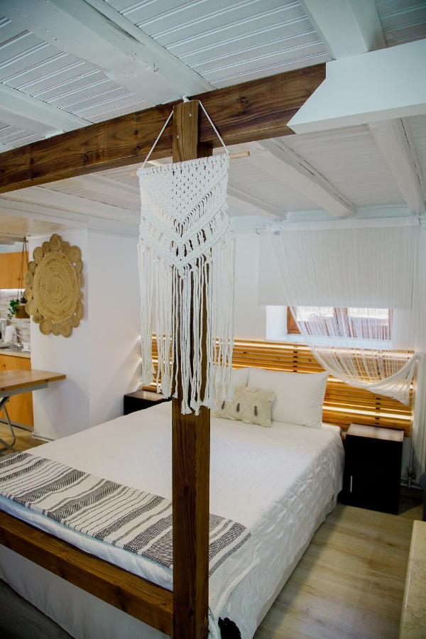 Yard Rooms Corinth Экстерьер фото