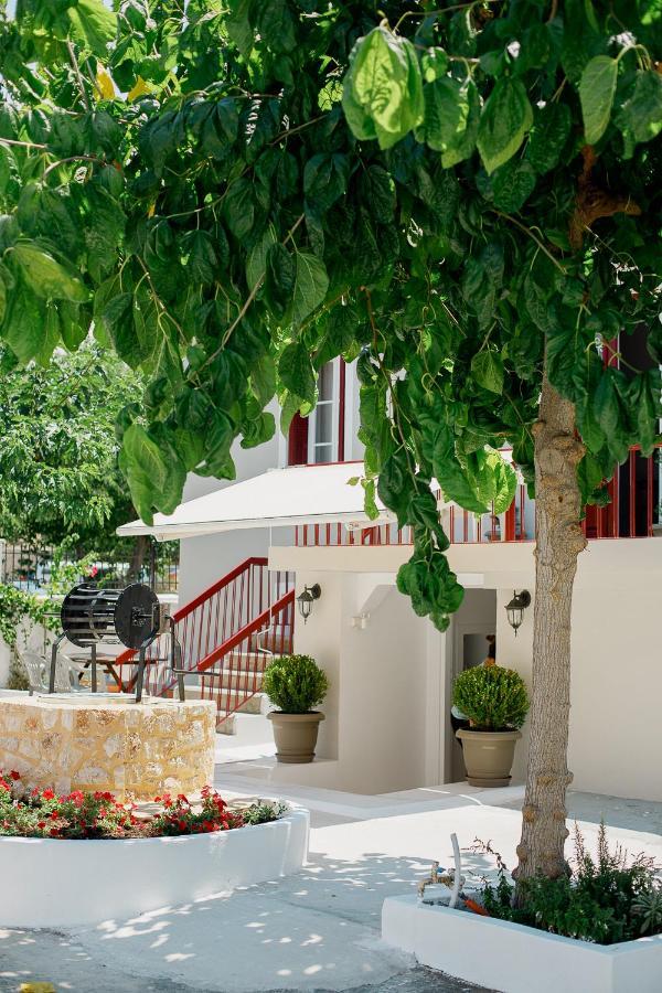 Yard Rooms Corinth Экстерьер фото