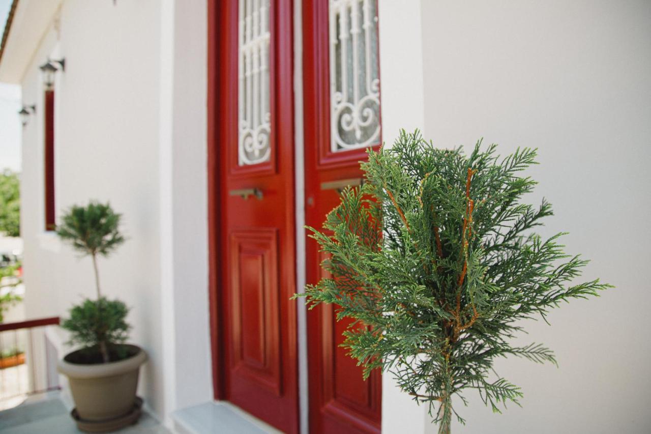 Yard Rooms Corinth Экстерьер фото